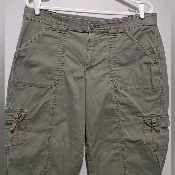 Olive Green Cargo Capris Size 10 - Picture 2 of 5